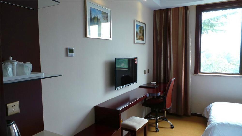 Jinghua Hotel Beijing Exterior photo