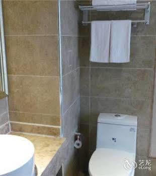Jinghua Hotel Beijing Exterior photo